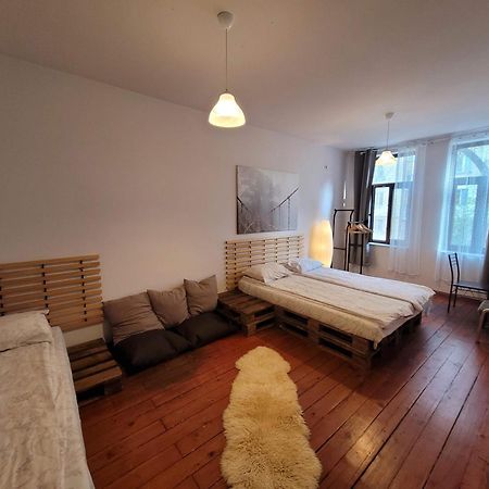 Hot Spot Apartments София Экстерьер фото
