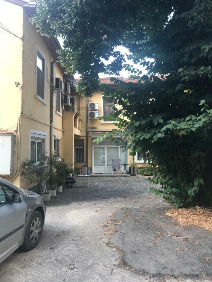 Hot Spot Apartments София Экстерьер фото